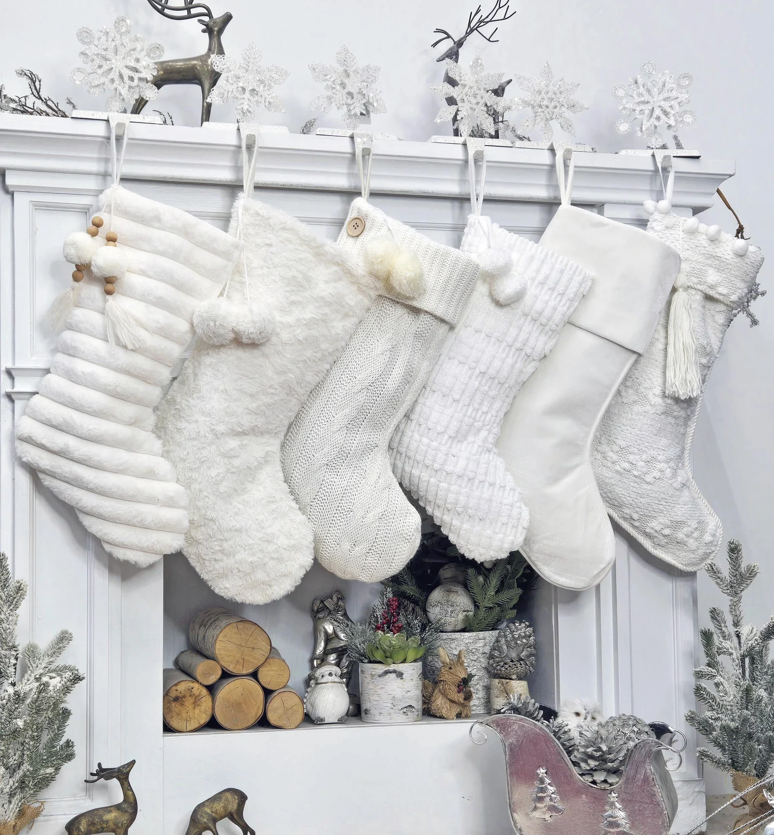 White & Ivory Christmas Stockings — Cable Knit, Faux Fur & Linen Collection