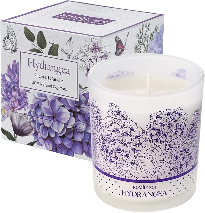 ROMIIE ZOI Hydrangea Scented Soy Candle in Botanical Gift Box (6oz)