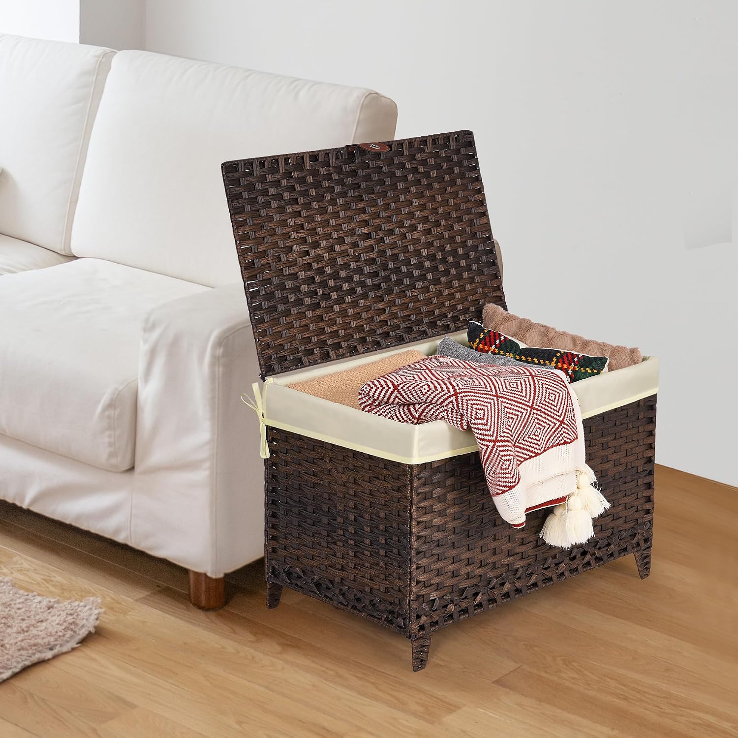 Honjourai 160L Lidded Wicker Storage Basket with Removable Liner