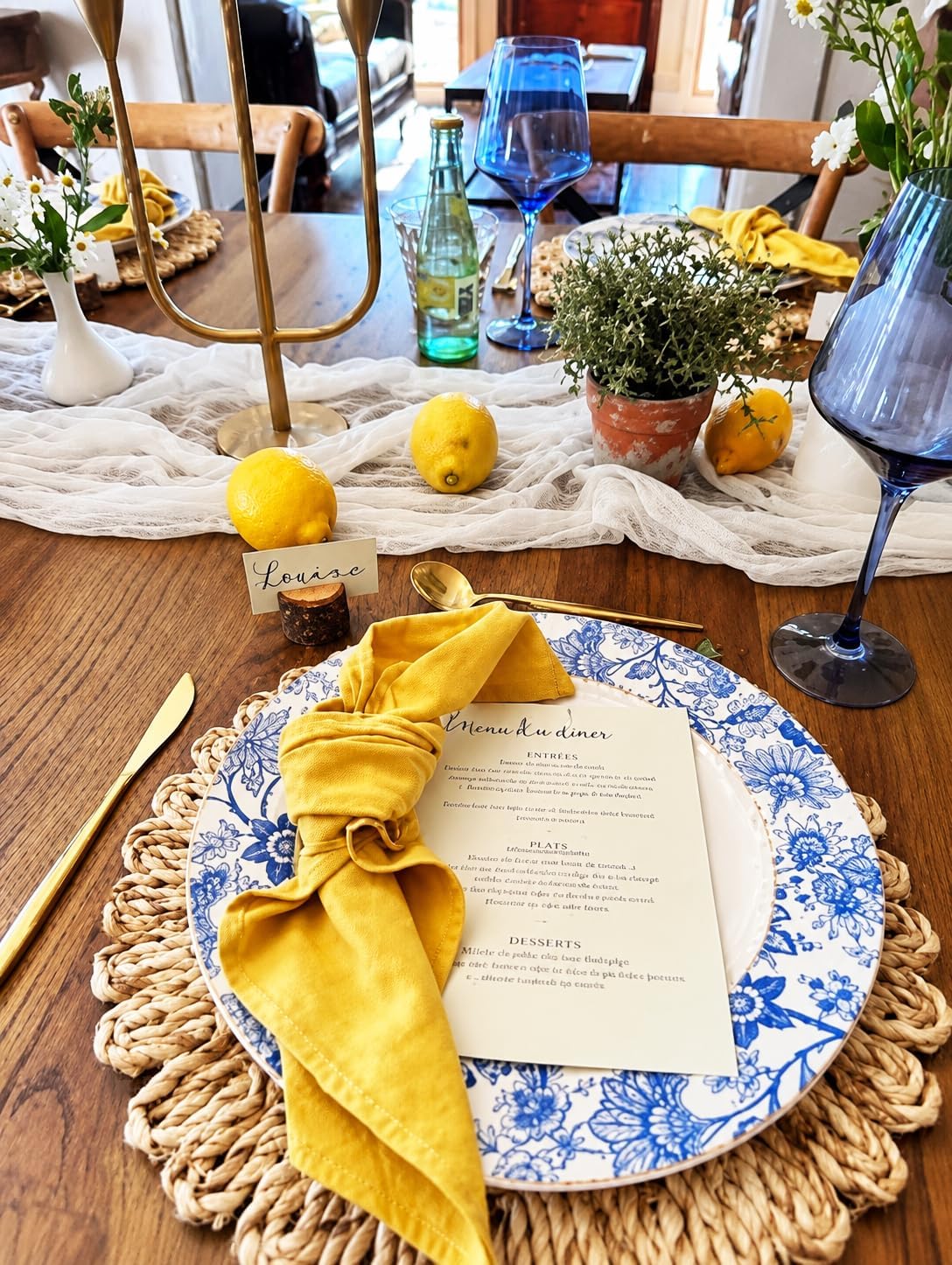 Round Corn Husk Woven Placemats (Set of 4, 13.8")