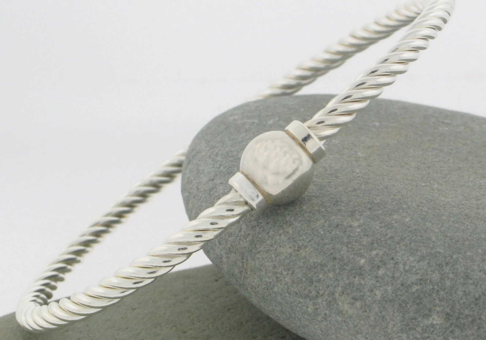 Cape Cod Beach Ball Twisted Wire Cuff Bracelet (Sterling Silver)