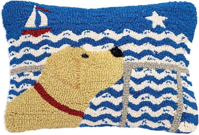 Chandler 4 Corners Stargazing Yellow Lab Hooked Wool Pillow (12" x 18")