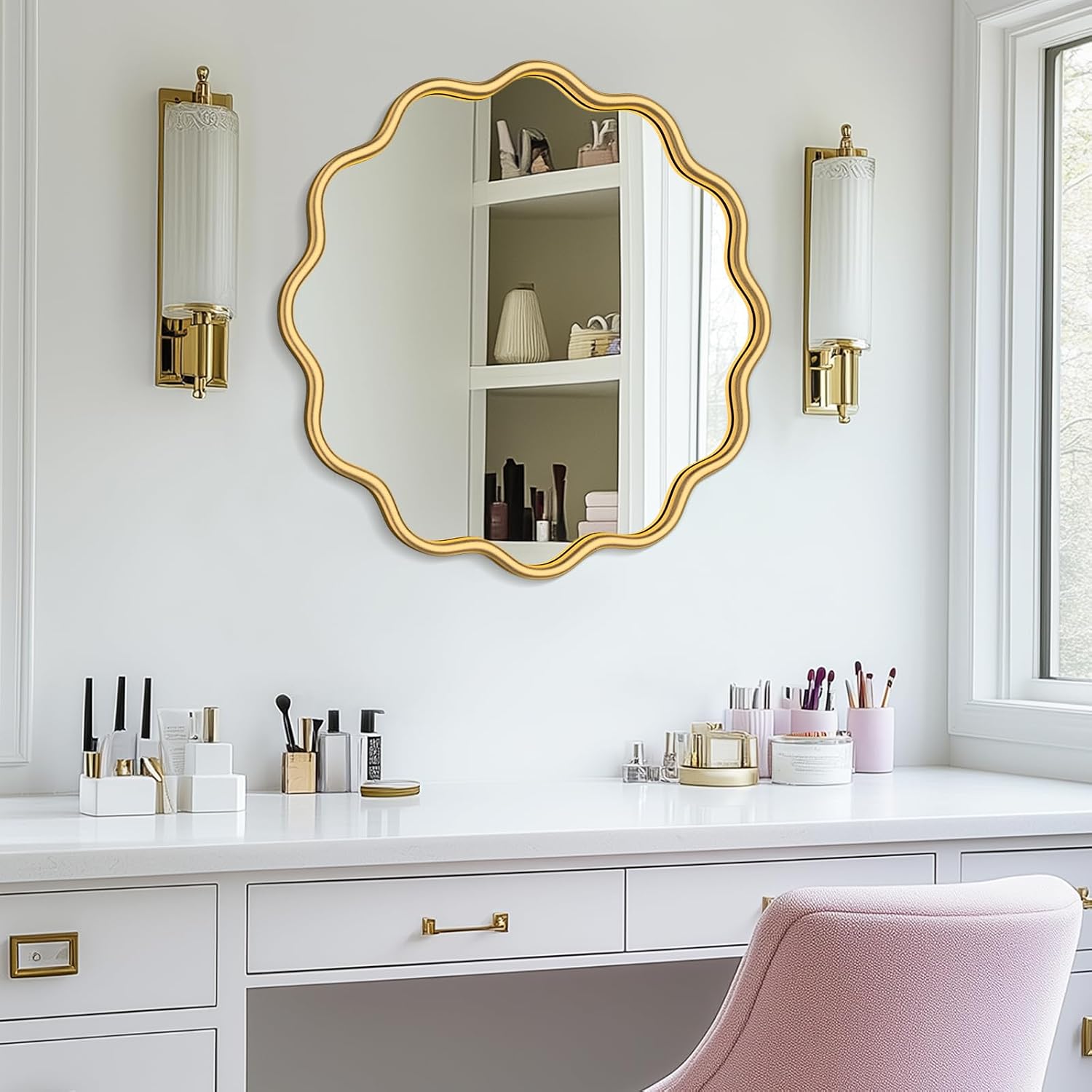 Gold Scalloped Wave Round Mirror — Wavy Frame Wall Mirror