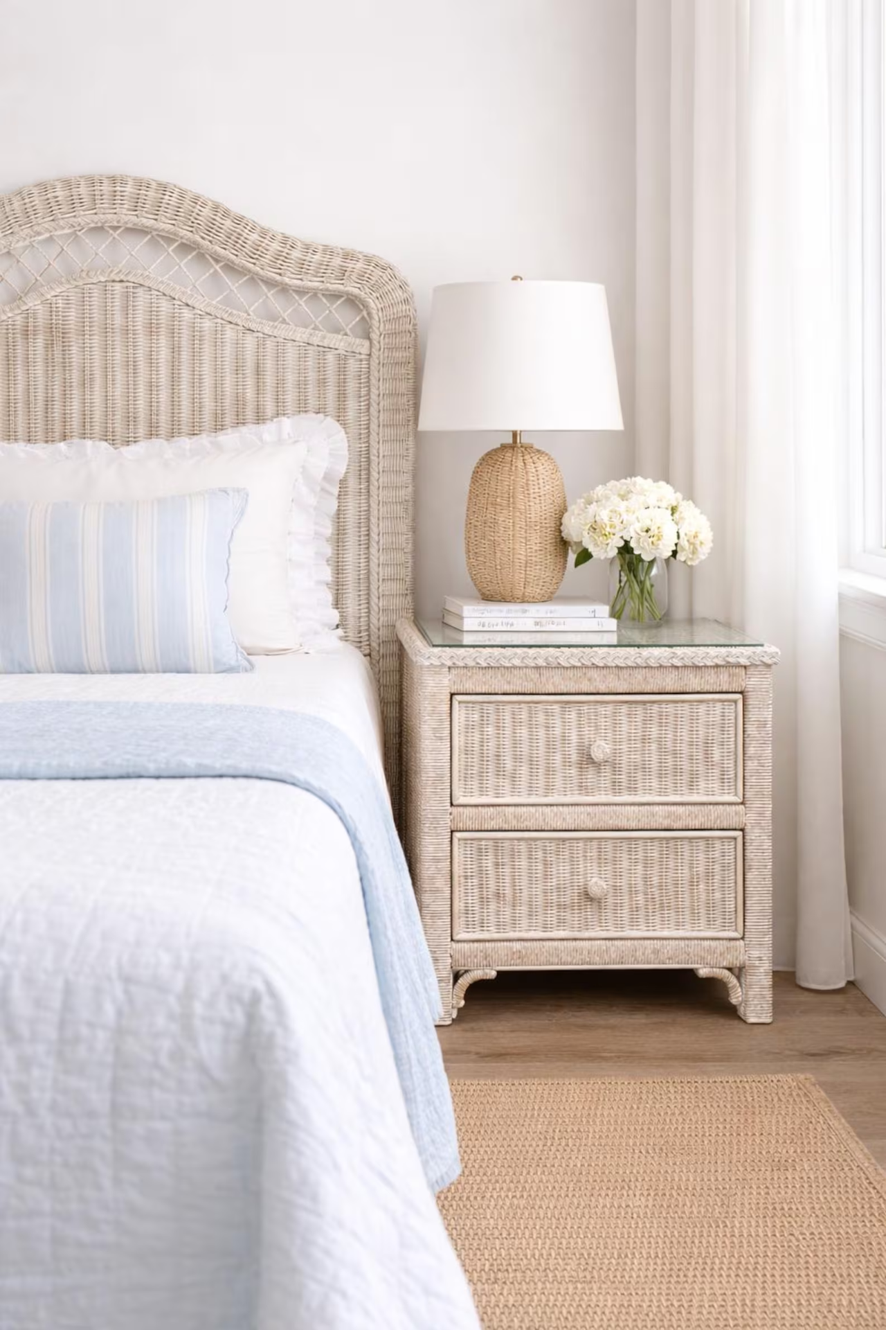 Vintage Henry Link Whitewashed Wicker Nightstand with Glass Top (Palm Beach Style)